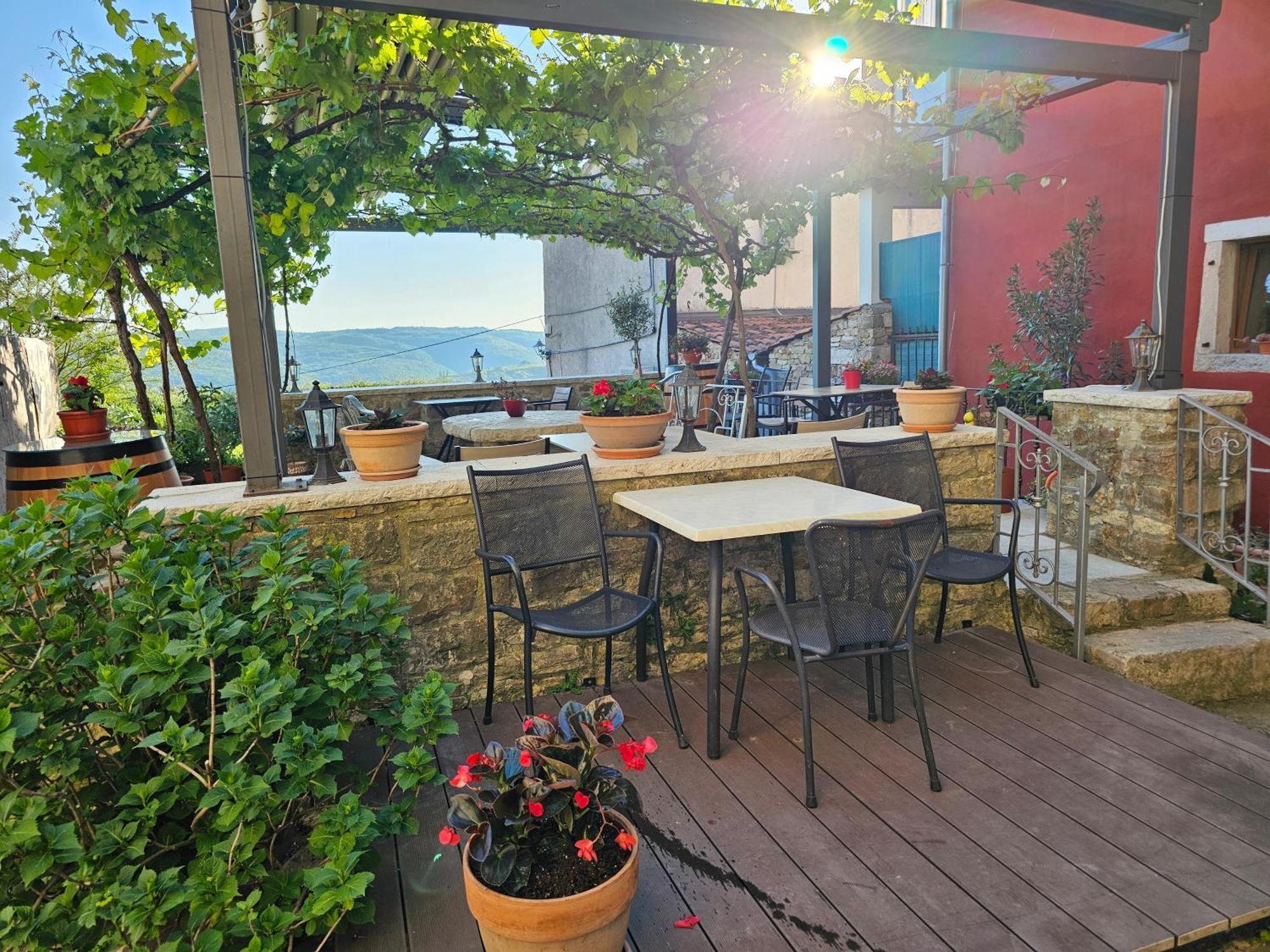 Guesthouse Villa Marija Motovun Exterior photo